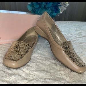 Bandolino SnakeskinFlats/Loafers